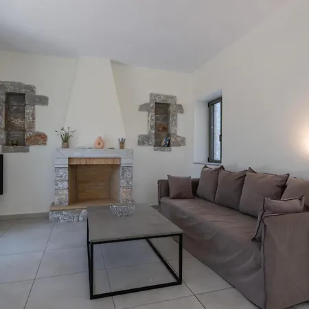 Torri Di Pietra Stoúpa