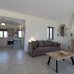 Torri Di Pietra Stoúpa