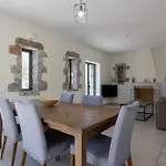 Vila Torri Di Pietra