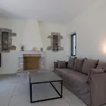 Torri Di Pietra Stoúpa