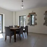 Torri Di Pietra Vila *