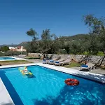 Torri Di Pietra Stoúpa