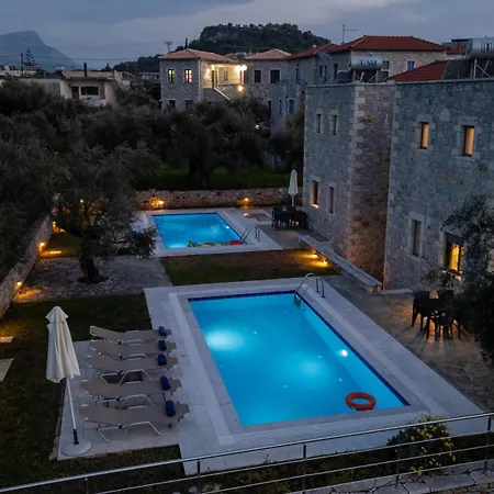 Torri Di Pietra Stoúpa