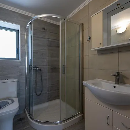 Torri Di Pietra Stoúpa